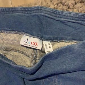 D&CO Blue Wide Bottom Jeans 👖 💙